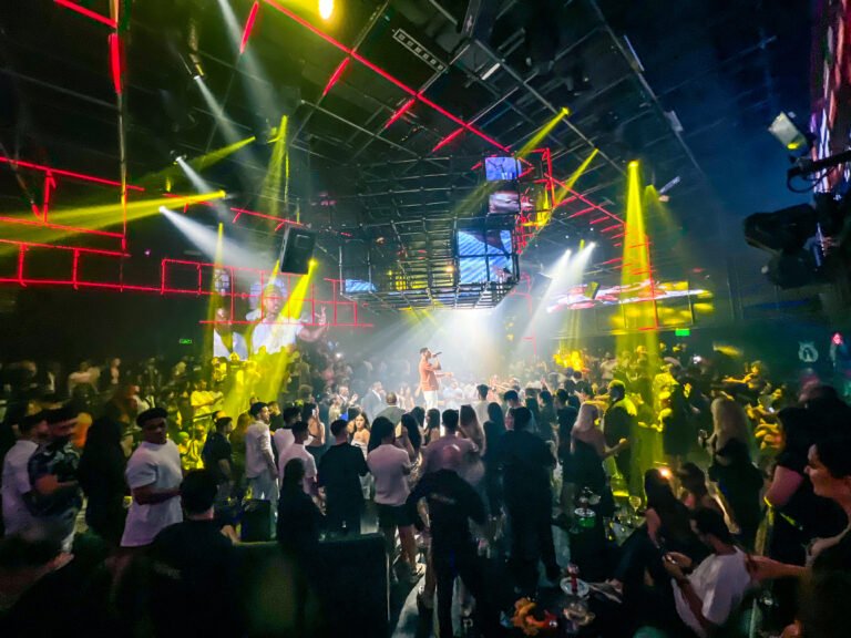 AVENUE CLUB - LANDSCAPE (4)